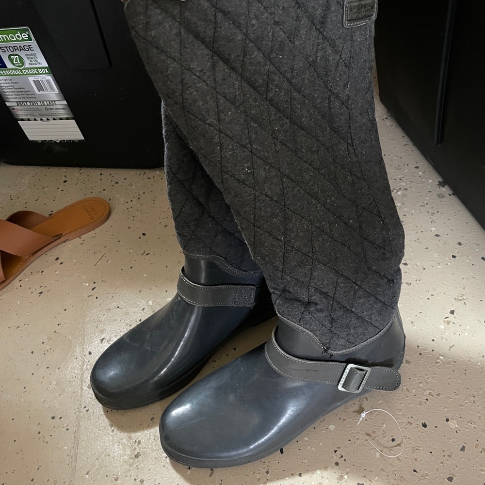 Sperry quilted gray rain or winter boots-7